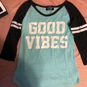 Quarter sleeve hipster shirt